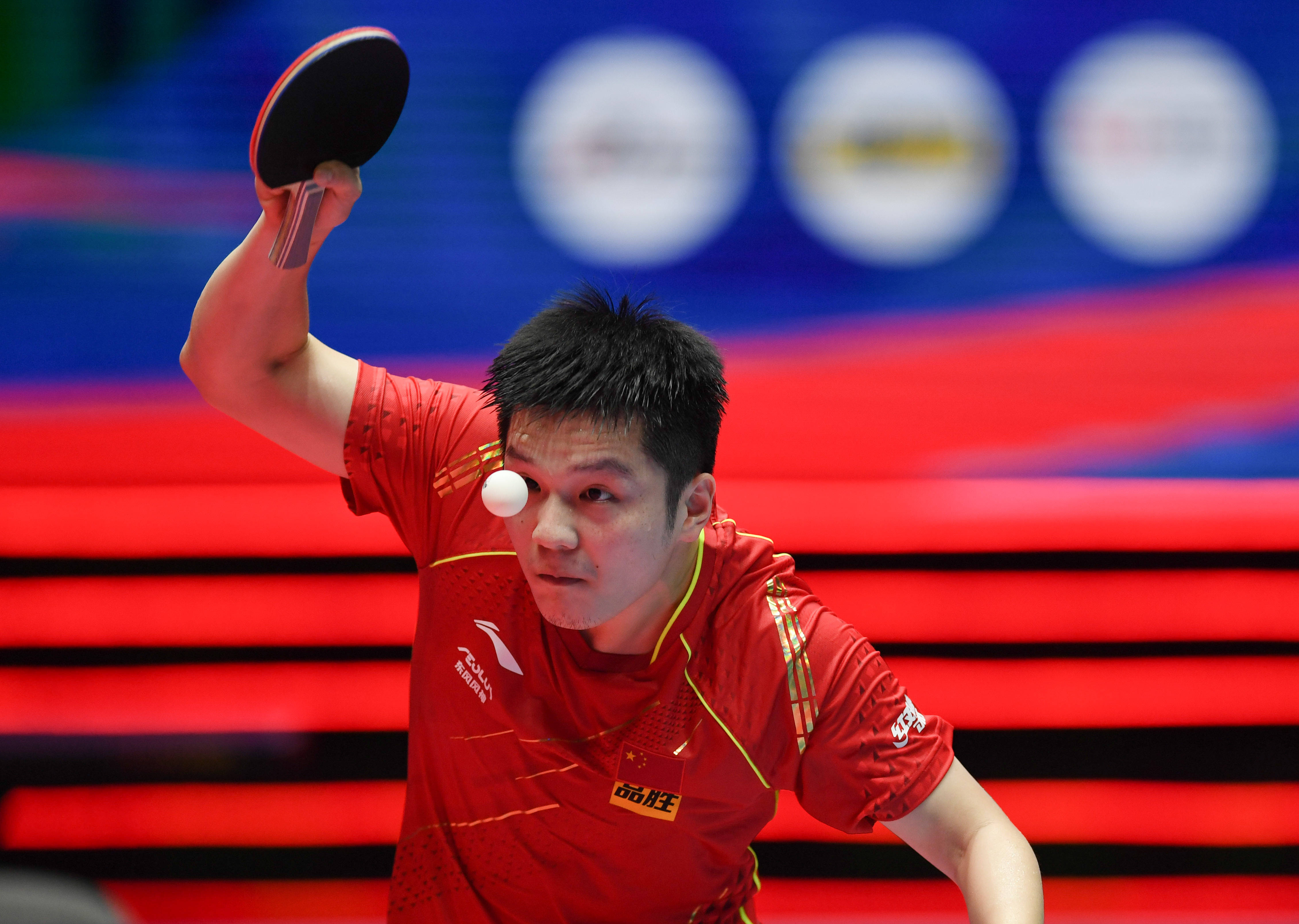 足球运动正 足球运动正