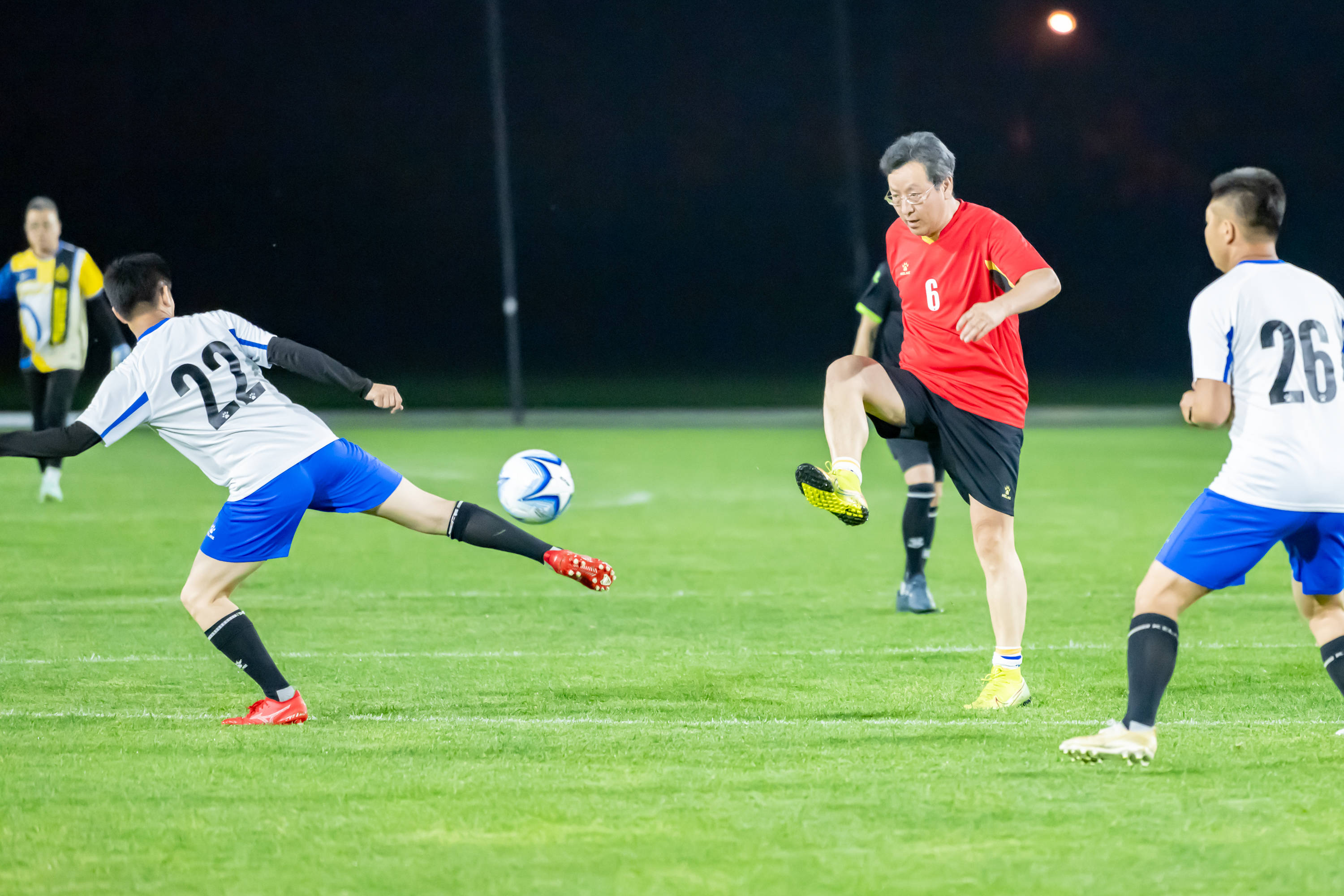 进而在地区 进而在地区